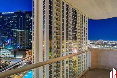 Mgm Signature-15-717 F1 Track & Strip View Balcony 拉斯维加斯 外观 照片